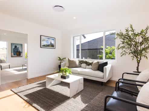 369 Te Taruna Drive, Milldale