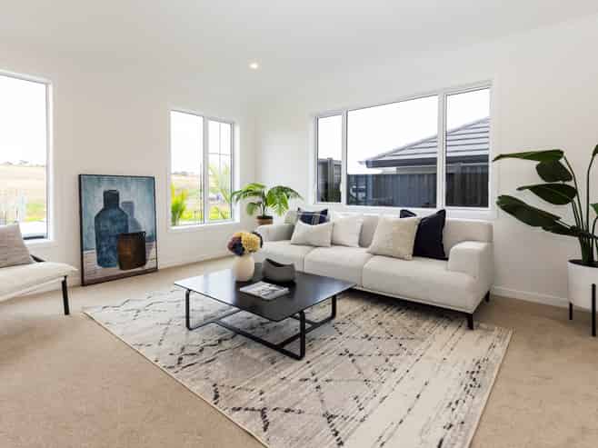 369 Te Taruna Drive, Milldale