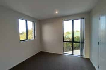 4/9 Beaufield Lane , Te Atatu Peninsula