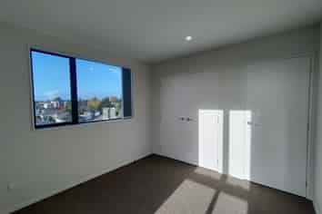 4/9 Beaufield Lane , Te Atatu Peninsula