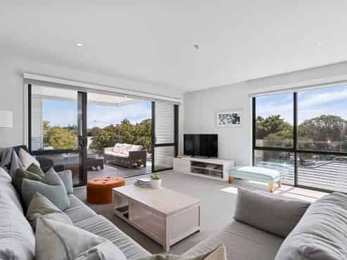 402/2A Raurenga Avenue, Royal Oak