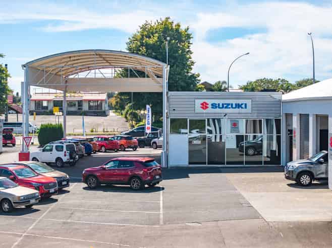 Exclusive main road profile