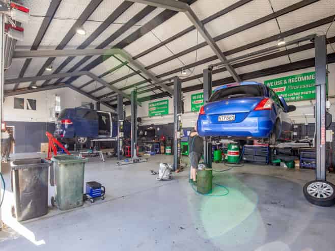 Exclusive main road profile