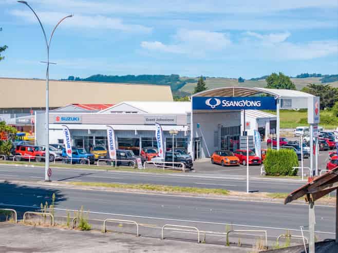 Exclusive main road profile