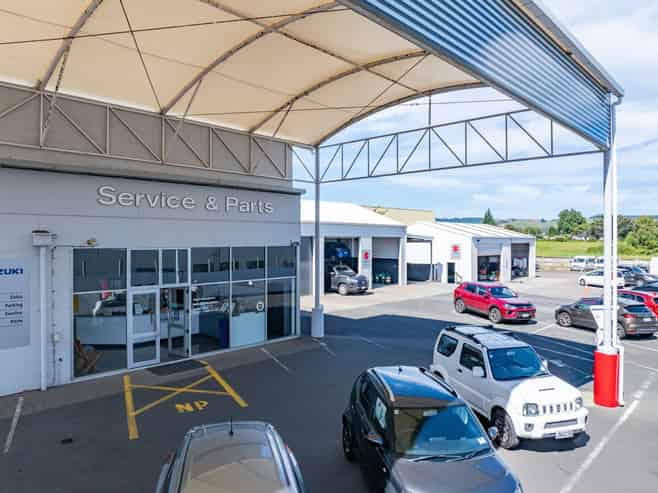 Exclusive main road profile