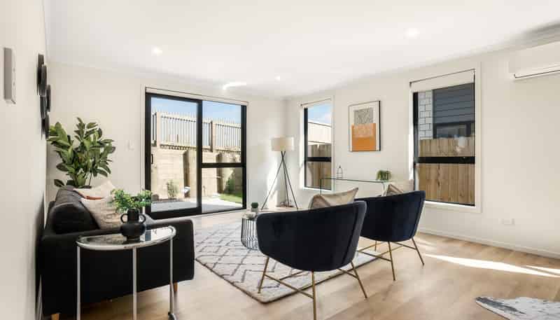 25 Waruhia Cres, Rototuna North