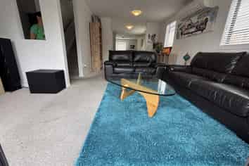 33 Vinograd Drive, Te Atatu Peninsula