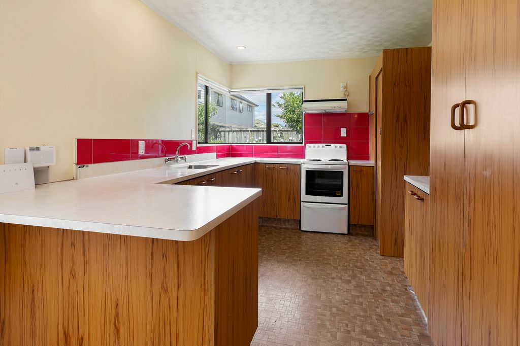 Central, Low-Maintenance, Buyer or Investor Ready 5