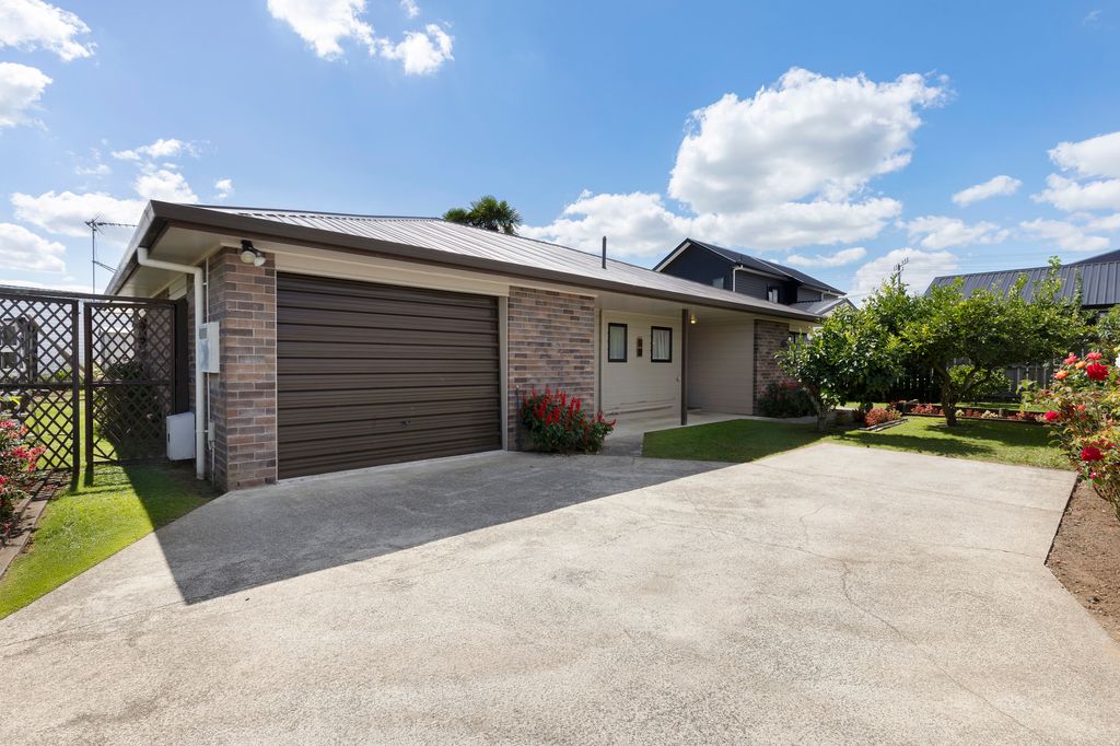 Central, Low-Maintenance, Buyer or Investor Ready 1
