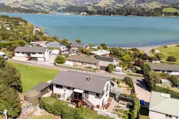 3 Silverbirch Lane, Duvauchelle