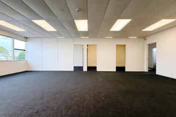 Refurbished Manukau Office | 154 m2