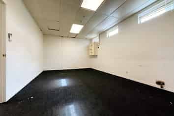 Refurbished Manukau Office | 154 m2