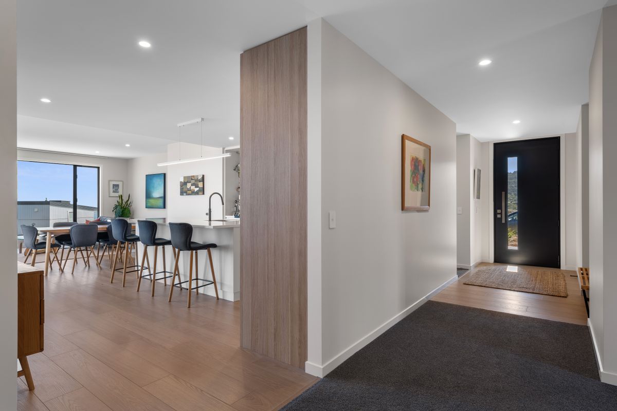 The Complete Package - Space, Style & Views - Więcej