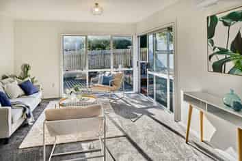 38a Victory Crescent, Tawa