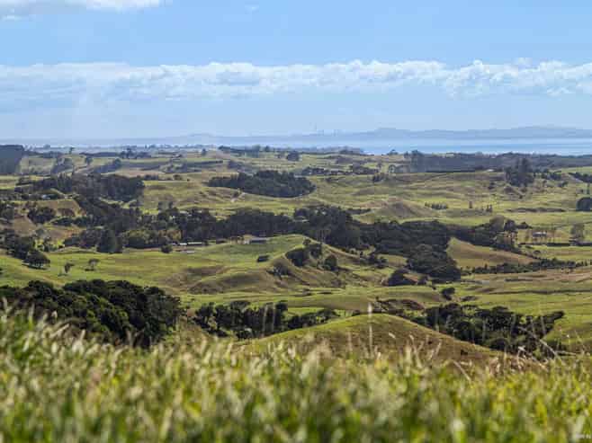 1672 Awhitu Road, Waiuku