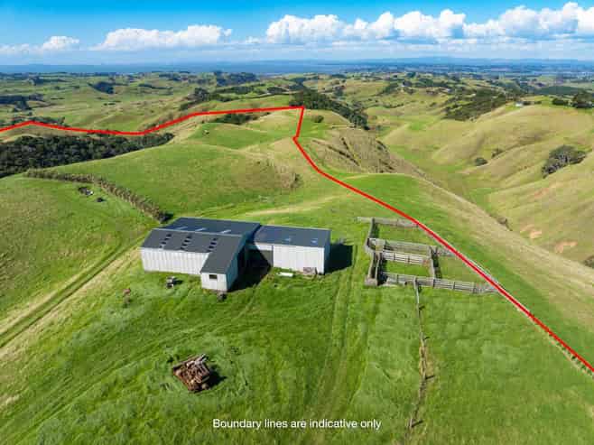 1672 Awhitu Road, Waiuku
