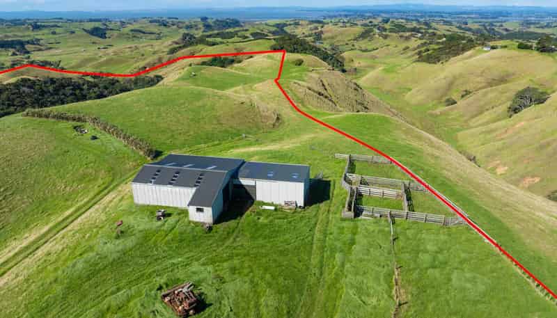 1672 Awhitu Road, Waiuku