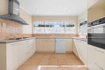 9 Micawber Place, Mellons Bay