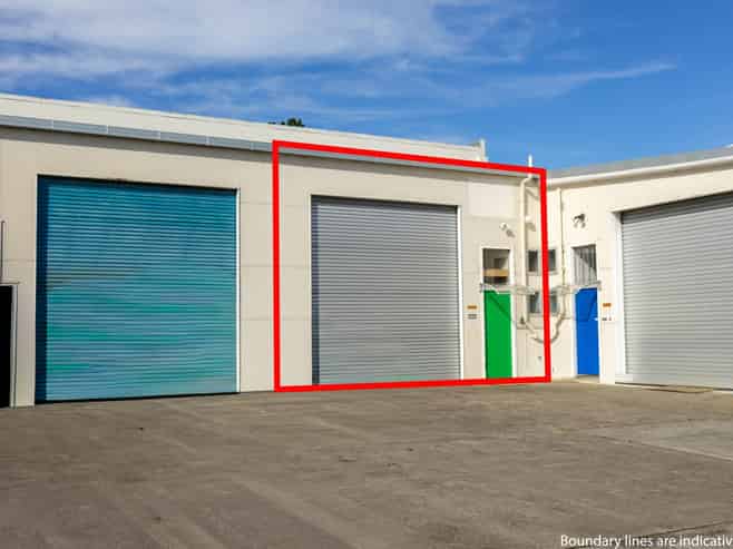 Superb small industrial on Whangaparaoa Road