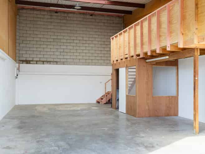 Superb small industrial on Whangaparaoa Road