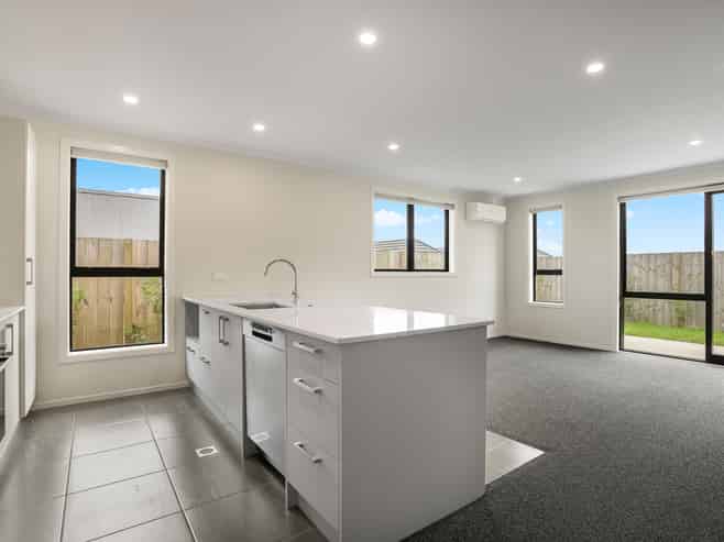 36 Waruhia Cres, Rototuna North