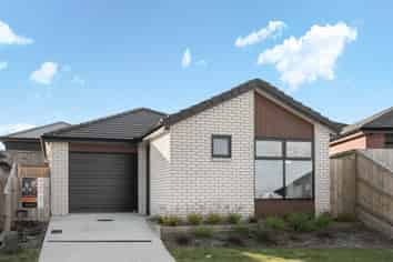 23 Scenic Rise, Rototuna North