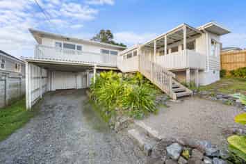 40 Puriri Street, Helensville