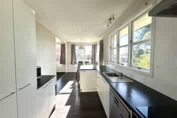 58  Edmund Road, Mangakakahi