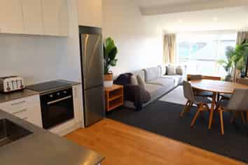 4/118 Office Road, Merivale