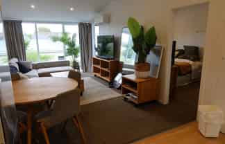 4/118 Office Road, Merivale