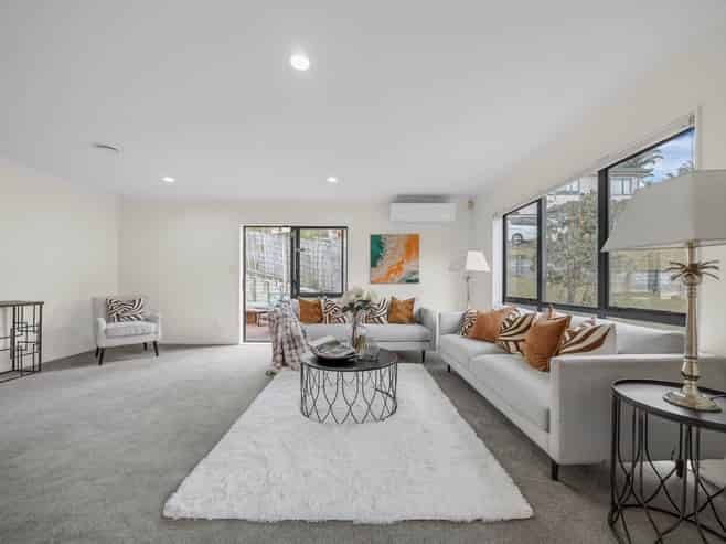 8 Sherwood Grove, Browns Bay