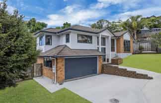 8 Sherwood Grove, Browns Bay