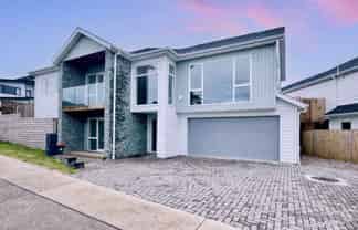 6 Silverhill Lane, Millwater