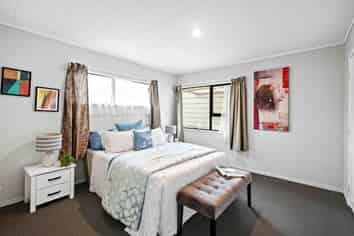 2/17 Anglers Way, Wattle Downs