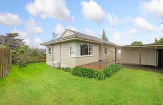 2/17 Anglers Way, Wattle Downs