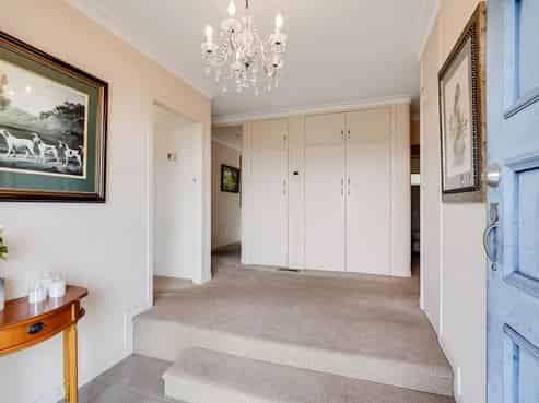 28 Springfield Crescent, Enderley