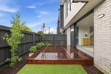 4/153 Springfield Road, Saint Albans