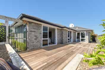 8 Te Ranga Memorial Drive, Pyes Pa
