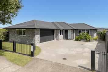 8 Te Ranga Memorial Drive, Pyes Pa