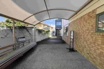 High Profile Retail/Medical Space WindsorPark