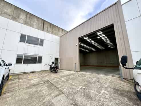 Versatile 277sqm Industrial Unit
