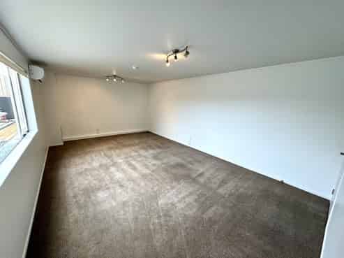 Versatile 277sqm Industrial Unit