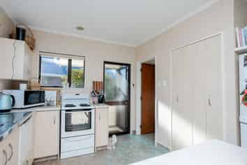 12B Victoria Avenue, Dannevirke