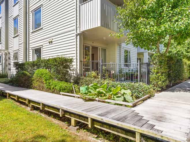 G10/21B Swanson Road, Henderson