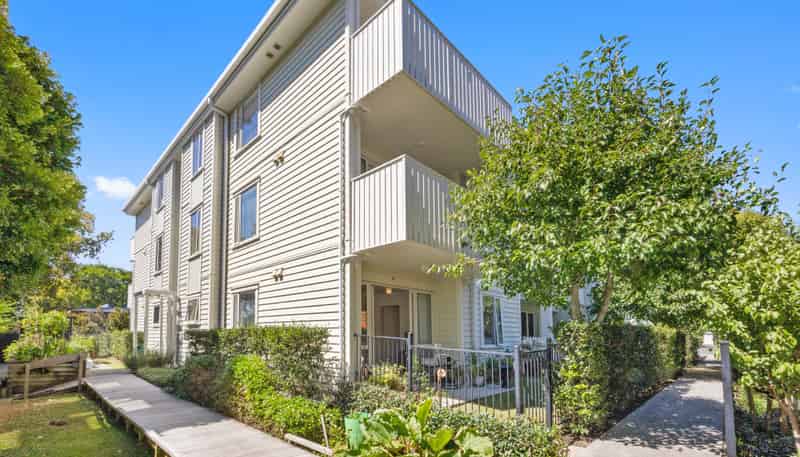 G10/21B Swanson Road, Henderson
