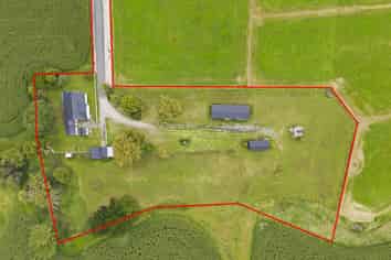 225 Kuku Beach Road, Manakau