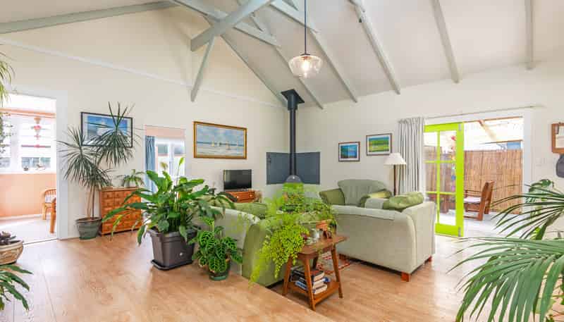 34 Koputara Road, Himatangi Beach