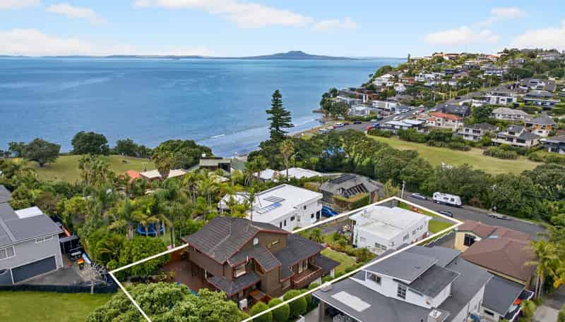 1 & 2/50 Masterton Road, Rothesay Bay