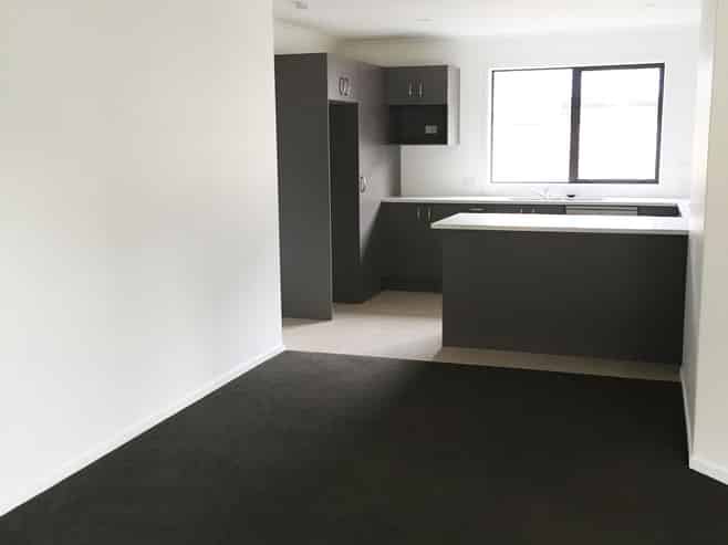 10 Teafields Court, Huntington