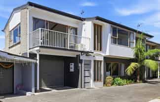 2/110 Hillside Road, Papatoetoe